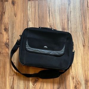Laptop briefcase